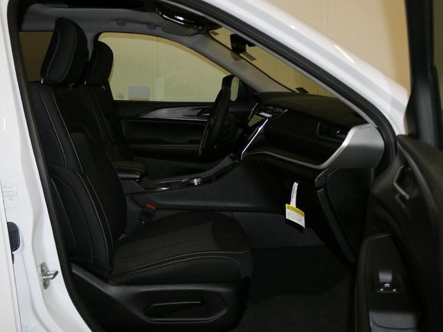 2023 Jeep Grand Cherokee L Laredo X 4x4