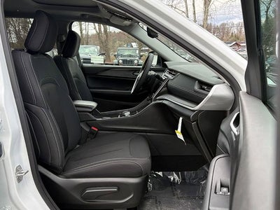 2023 Jeep Grand Cherokee L Laredo X 4x4