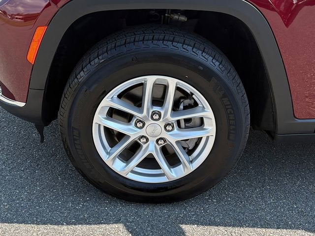 2025 Jeep Grand Cherokee L Laredo X 4x4