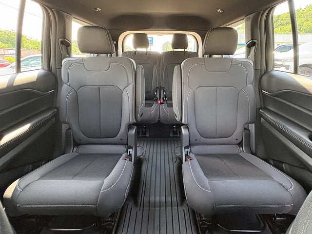 2025 Jeep Grand Cherokee L Laredo X 4x4
