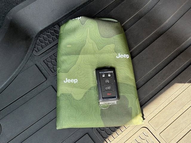2025 Jeep Grand Cherokee L Laredo X 4x4