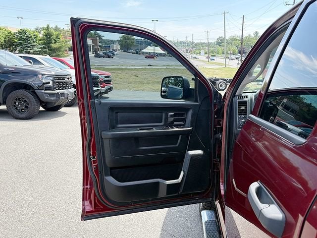2018 RAM 1500 Express Quad Cab 4x4 6'4' Box