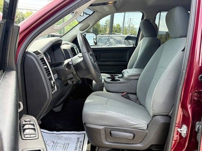 2018 RAM 1500 Express Quad Cab 4x4 6'4' Box