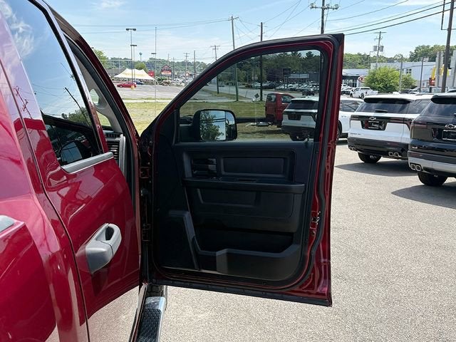 2018 RAM 1500 Express Quad Cab 4x4 6'4' Box