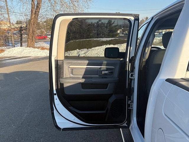 2017 RAM 1500 Big Horn Crew Cab 4x4 5'7' Box