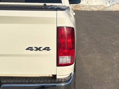 2017 RAM 1500 Big Horn Crew Cab 4x4 5'7' Box