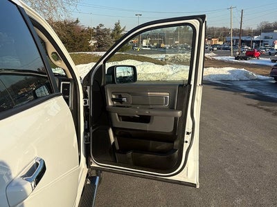 2017 RAM 1500 Big Horn Crew Cab 4x4 5'7' Box