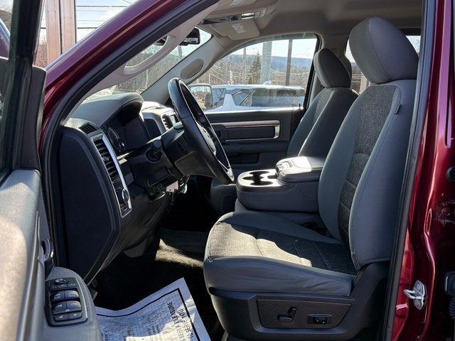 2017 RAM 1500 Big Horn Crew Cab 4x4 6'4' Box