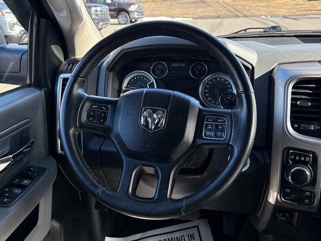 2017 RAM 1500 Big Horn Crew Cab 4x4 6'4' Box