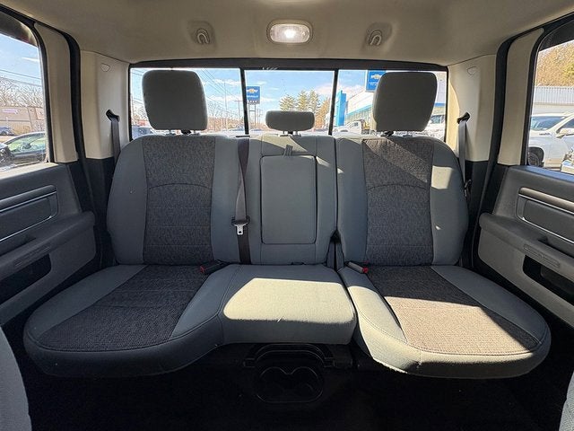 2017 RAM 1500 Big Horn Crew Cab 4x4 6'4' Box