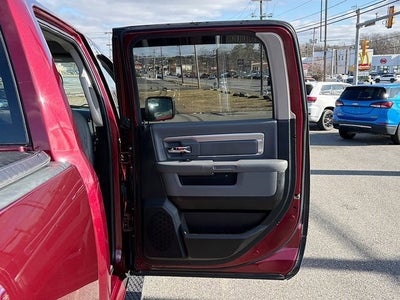 2017 RAM 1500 Big Horn Crew Cab 4x4 6'4' Box