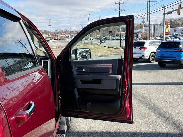 2017 RAM 1500 Big Horn Crew Cab 4x4 6'4' Box