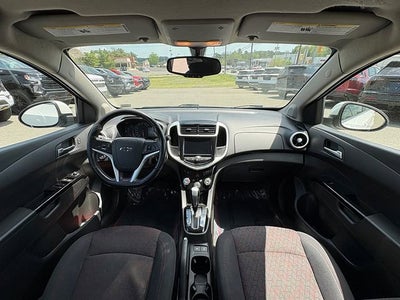 2020 Chevrolet Sonic FWD Sedan LT