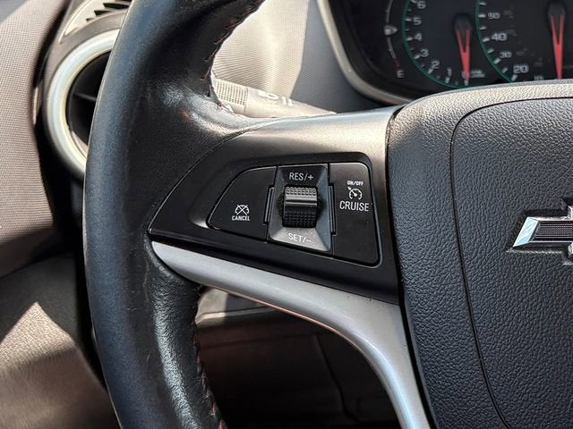 2020 Chevrolet Sonic FWD Sedan LT