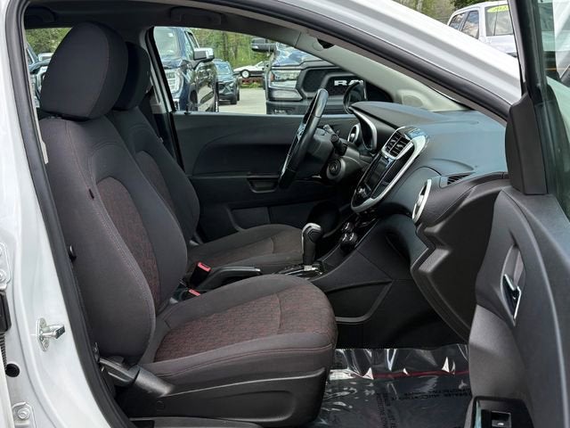 2020 Chevrolet Sonic FWD Sedan LT