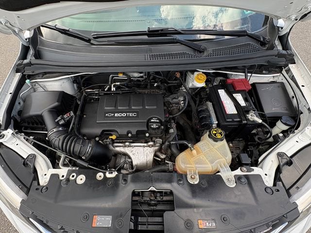 2020 Chevrolet Sonic FWD Sedan LT