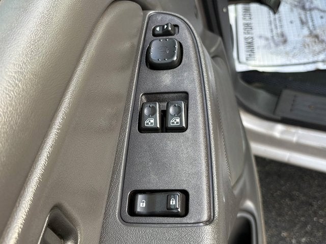 2005 Chevrolet Silverado 3500 Chassis LS