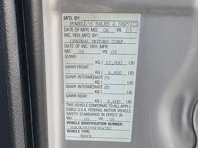 2005 Chevrolet Silverado 3500 Chassis LS
