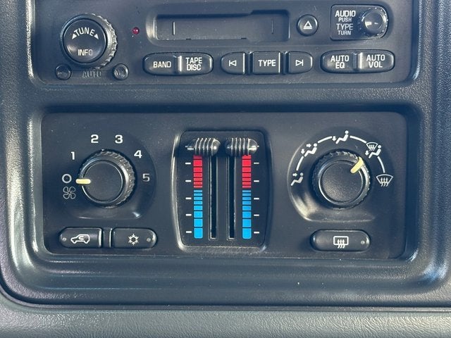 2005 Chevrolet Silverado 3500 Chassis LS