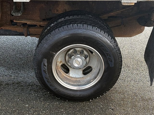 2005 Chevrolet Silverado 3500 Chassis LS