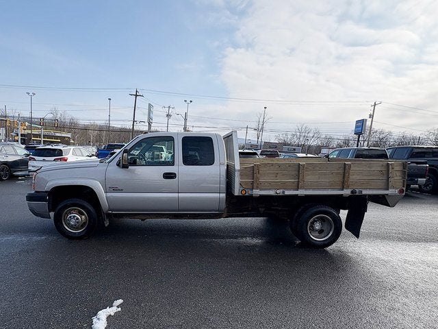 2005 Chevrolet Silverado 3500 Chassis LS