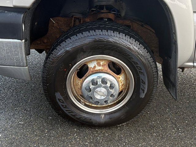 2005 Chevrolet Silverado 3500 Chassis LS