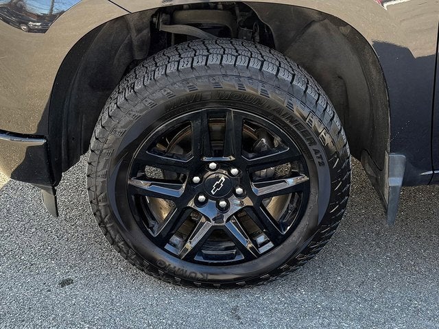 2023 Chevrolet Silverado 1500 4WD Crew Cab Short Bed Custom