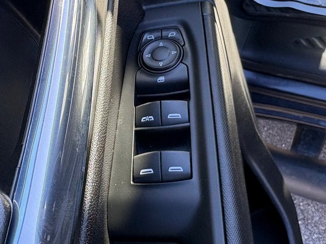 2023 Chevrolet Silverado 1500 4WD Crew Cab Short Bed Custom