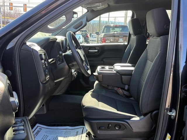 2023 Chevrolet Silverado 1500 4WD Crew Cab Short Bed Custom