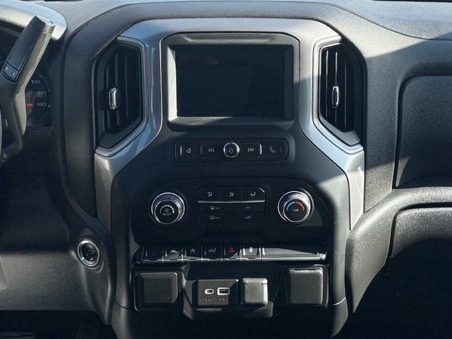 2023 Chevrolet Silverado 1500 4WD Crew Cab Short Bed Custom