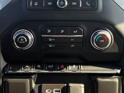 2023 Chevrolet Silverado 1500 4WD Crew Cab Short Bed Custom