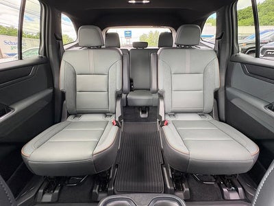 2024 GMC Acadia AWD AT4
