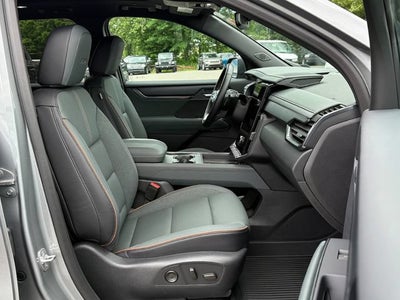 2024 GMC Acadia AWD AT4