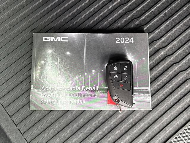 2024 GMC Acadia AWD AT4