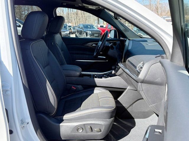 2025 Chevrolet Traverse AWD High Country