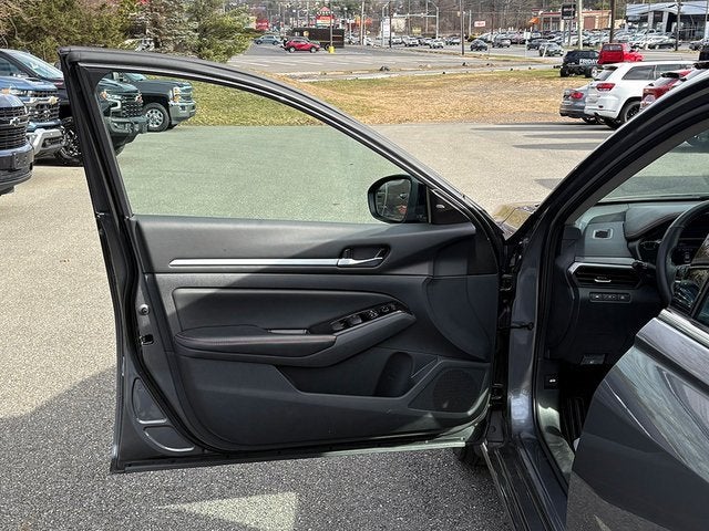 2025 Nissan Altima SR AWD