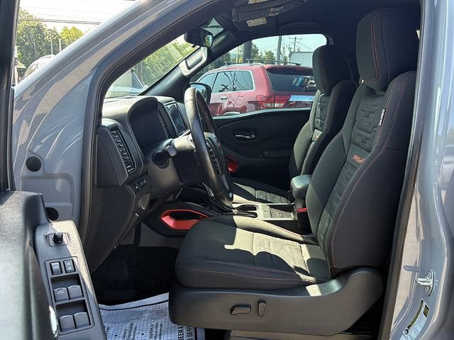2023 Nissan Frontier Crew Cab PRO-4X 4x4