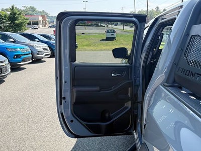 2023 Nissan Frontier Crew Cab PRO-4X 4x4