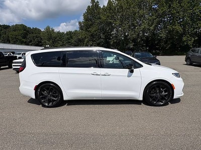2025 Chrysler Pacifica Limited