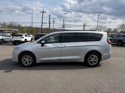 2023 Chrysler Pacifica Limited AWD