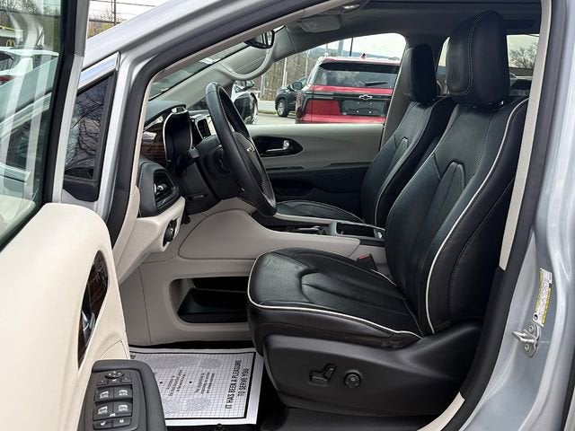 2023 Chrysler Pacifica Limited AWD