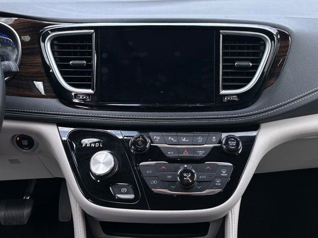 2023 Chrysler Pacifica Limited AWD