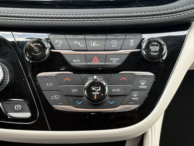2023 Chrysler Pacifica Limited AWD