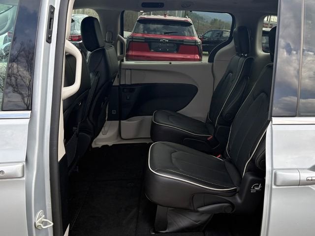2023 Chrysler Pacifica Limited AWD