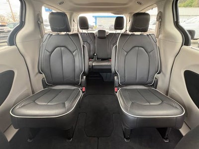 2023 Chrysler Pacifica Limited AWD