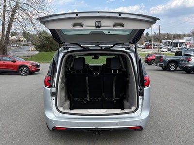 2023 Chrysler Pacifica Limited AWD