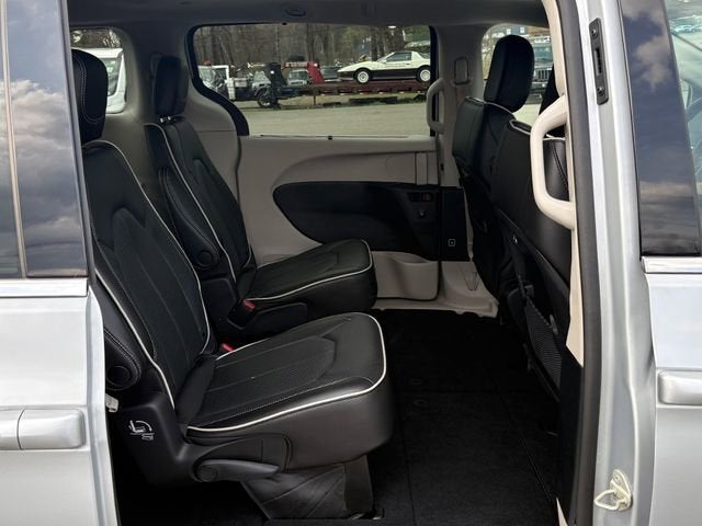 2023 Chrysler Pacifica Limited AWD