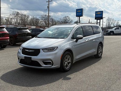 2023 Chrysler Pacifica Limited AWD