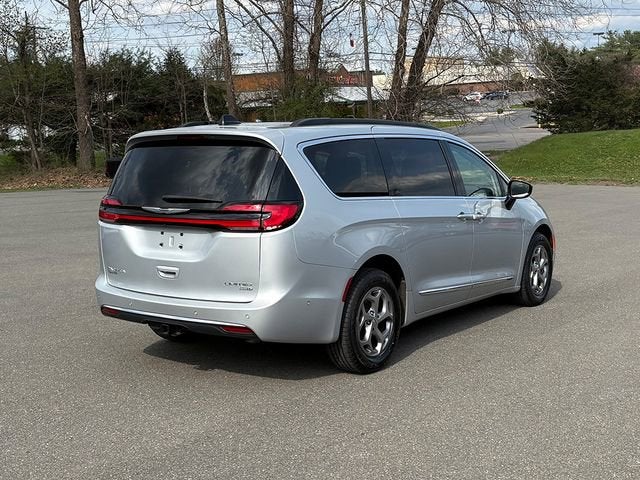 2023 Chrysler Pacifica Limited AWD