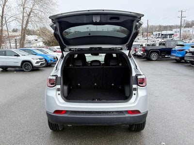 2024 Jeep Compass Latitude Lux